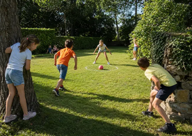 Jeu de la gamelle : règles et variantes